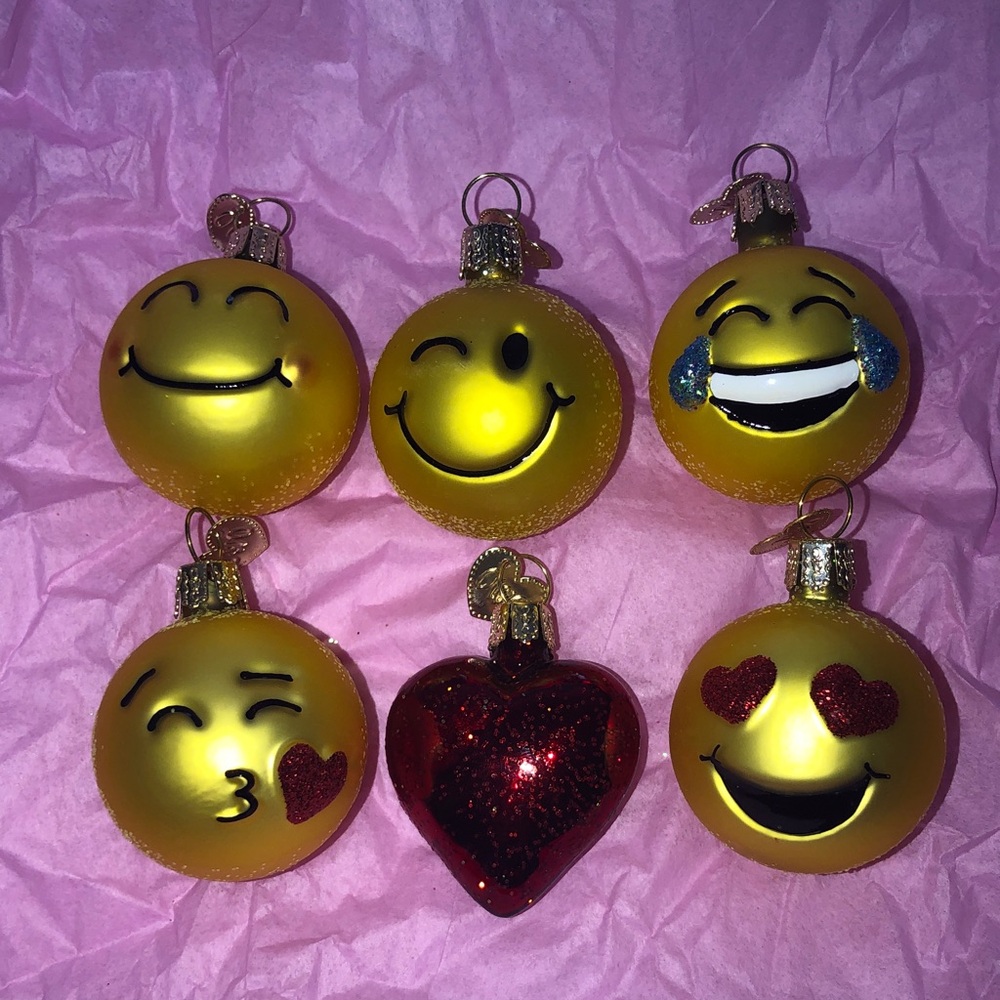 🚚 Emoji Glitter Christmas Ornaments Set